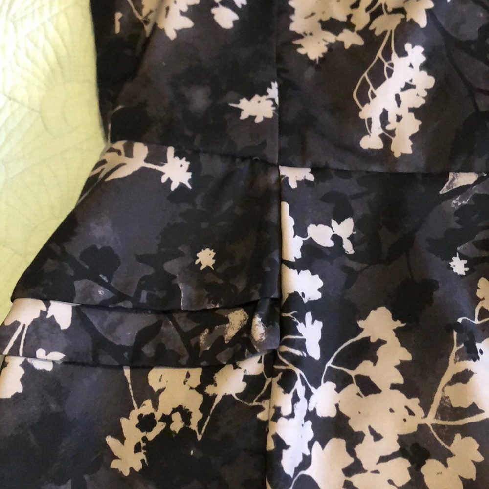 H&M charcoal/beige floral detachable straps peplum - Picture 2 of 5